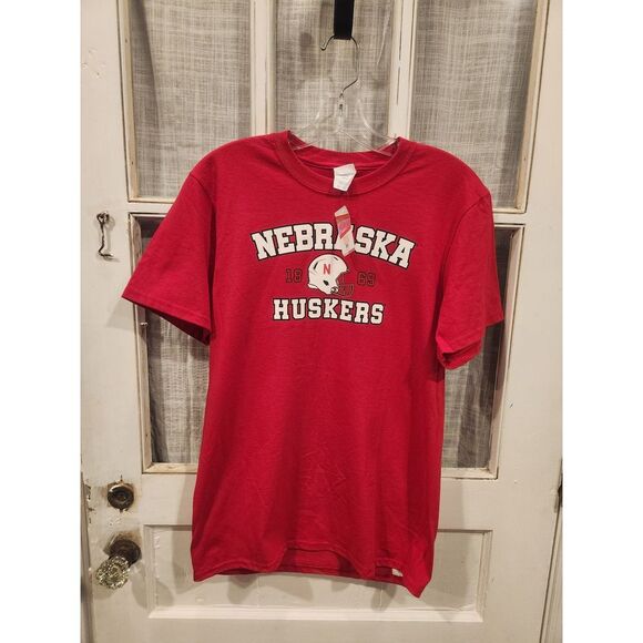 Nebraska Cornhuskers Youth Size XL Red T-Shirt‎ - Picture 1 of 5